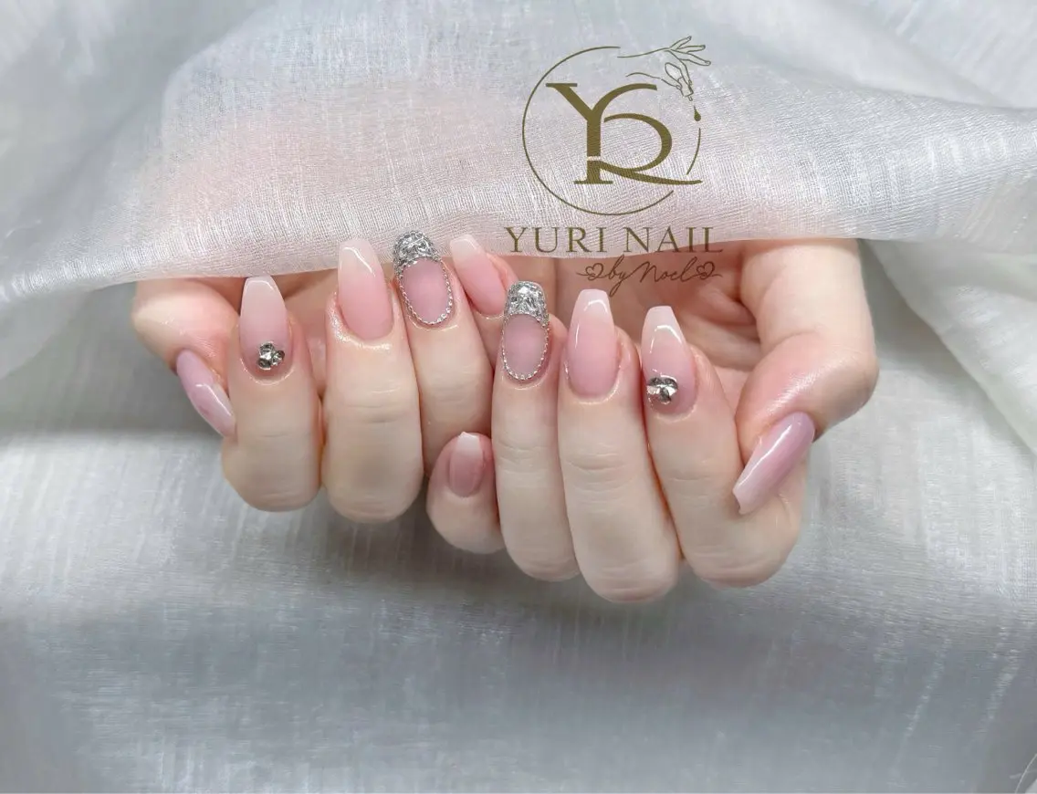 ネイル チークネイル フットネイル フレンチネイル 韓国ネイル マグネットネイル ハンドネイル フットネイル ハンドケア YURI Nail Funabashiのネイルデザイン