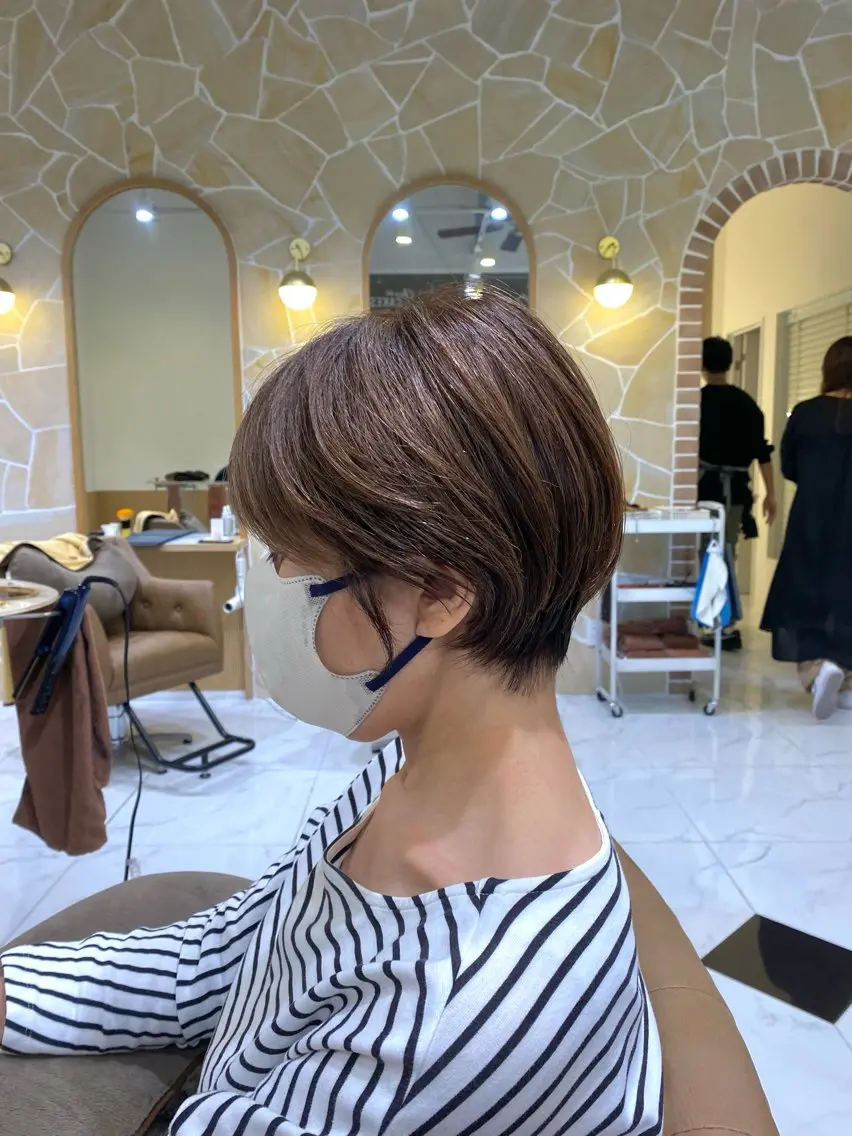 ショート カラー くびれヘア ショートヘア 坂井 茅聖のヘアスタイル