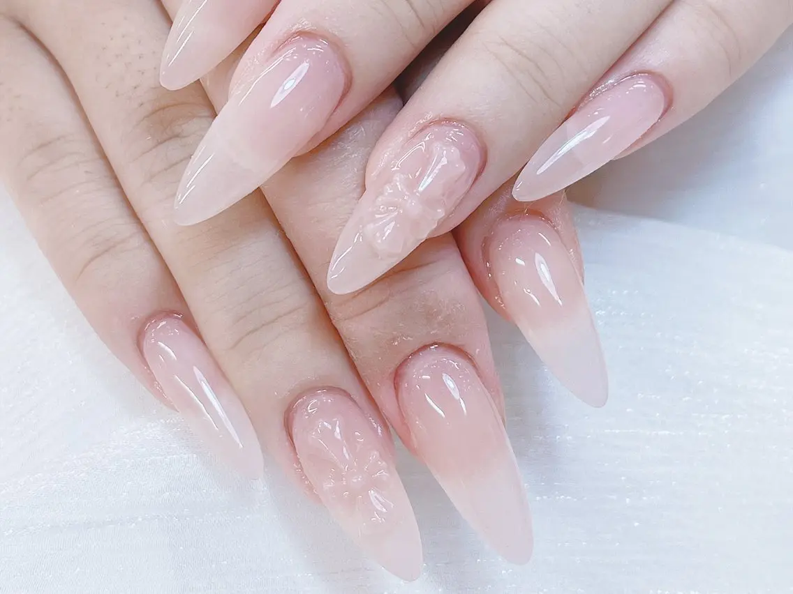 ネイル チークネイル 成人式 フレンチネイル グラデーション 氷ネイル・うるうるネイル ハンドネイル DUO MI nail salonのネイルデザイン