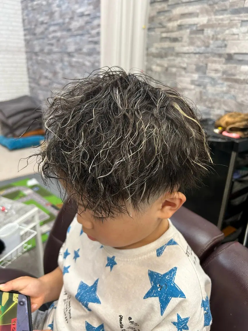 キッズカット＋カラー＋パーマ（メッシュ可能！）の写真