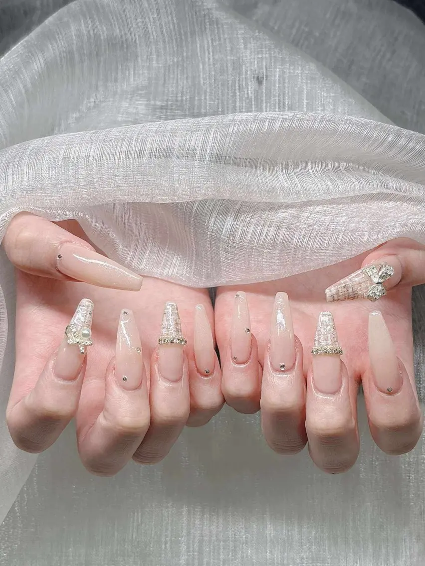ネイル ハンドネイル Lee Nailsのネイルデザイン