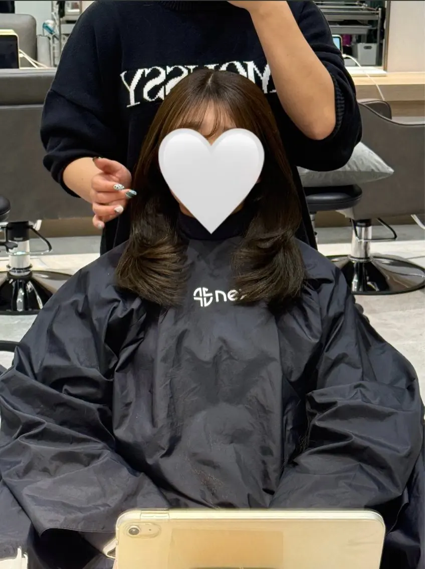 ミディアム カット ヘアカラー 髪質改善カラー/ 表参道/こはるのヘアスタイル
