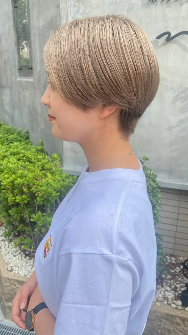 ショート ヘアカラー 透明感カラー🫧 高田李胡のヘアスタイル