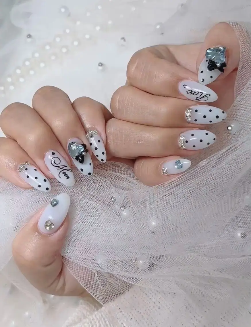 ネイル ハンドネイル ハンドケア Crystal Nailのネイルデザイン