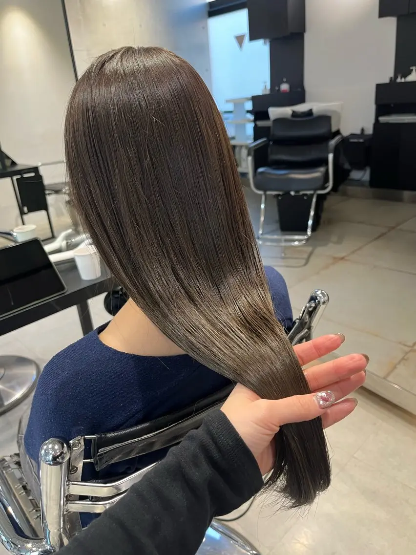 ロング カラー パーマ ヘアアレンジ 透明感/オリーブ/ グレージュ/YUKAのヘアスタイル
