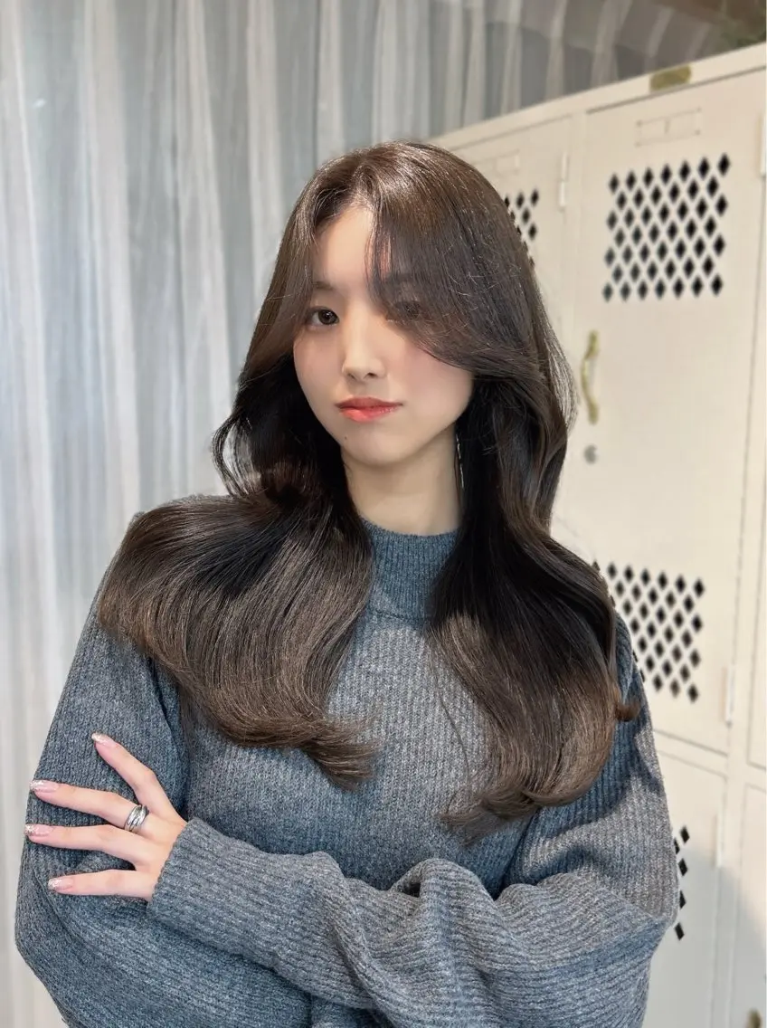 ロング カラー カット ヘアカラー トリートメント 本格韓国ヘア🇰🇷 【uni】キューさんのヘアスタイル
