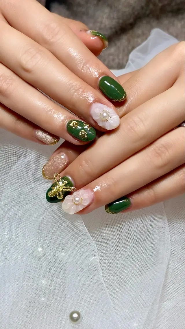 ネイル ハンドネイル フットネイル nailsalon hoinailのネイルデザイン