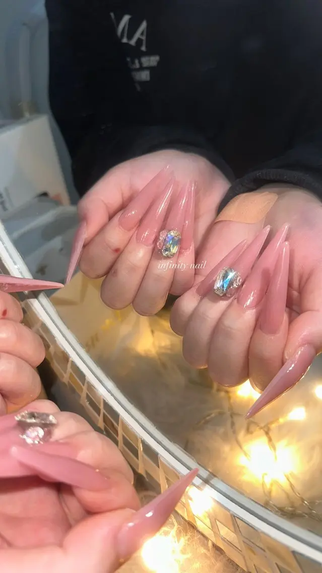 ネイル ロングネイル スカルプネイル INFINITY Sachiのネイルデザイン