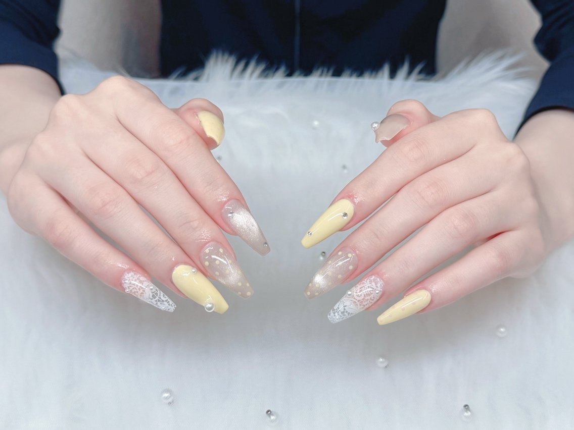 ミディアム 韓国風ヘア ハンドネイル GOHOUBI Nail 心斎橋店のネイルデザイン