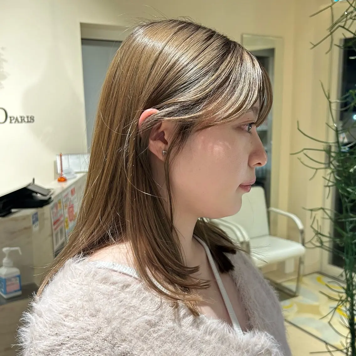 セミロング 笹木 菜々子のヘアスタイル