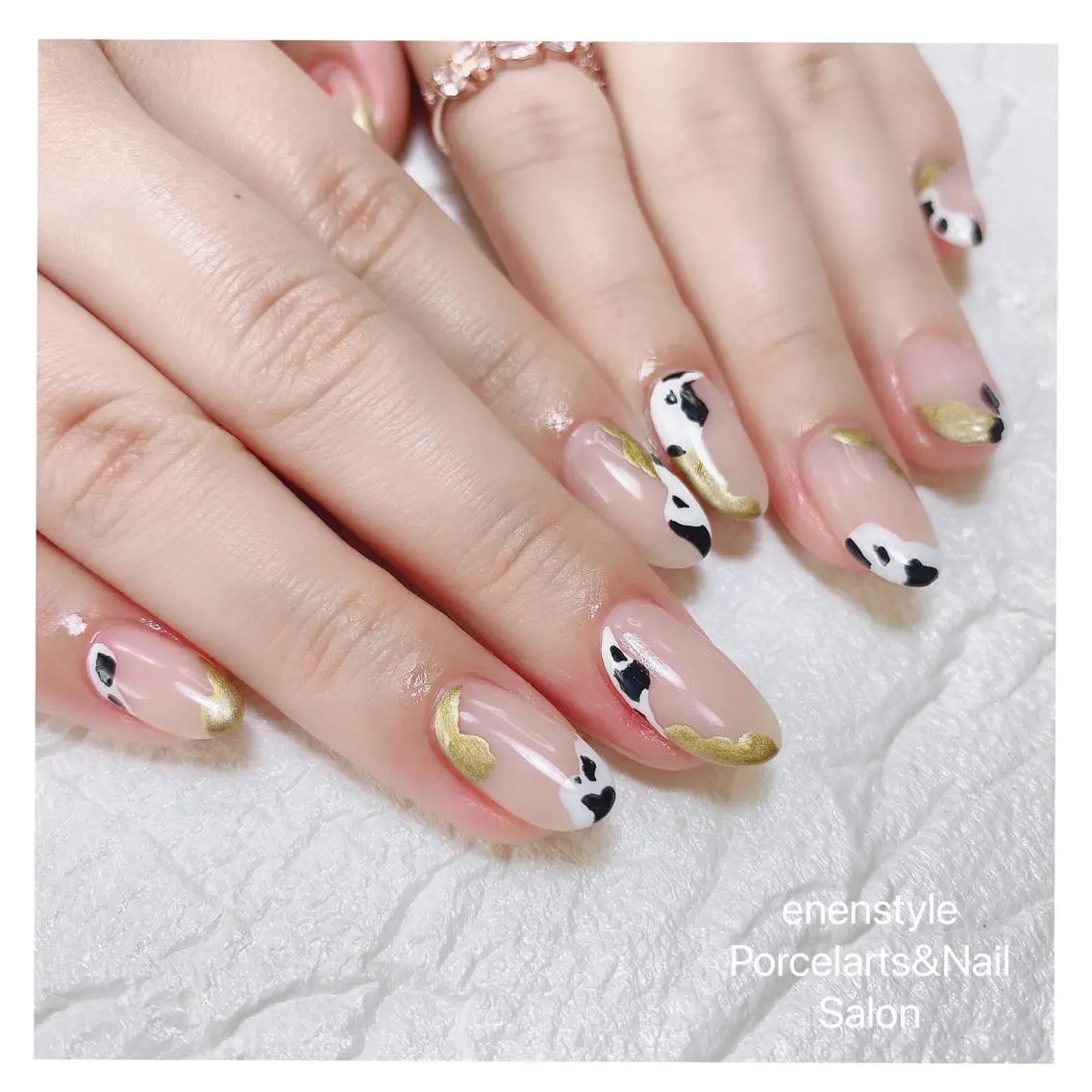 ミディアム ネイル ハンドネイル 🐾enen style 🐾のネイルデザイン