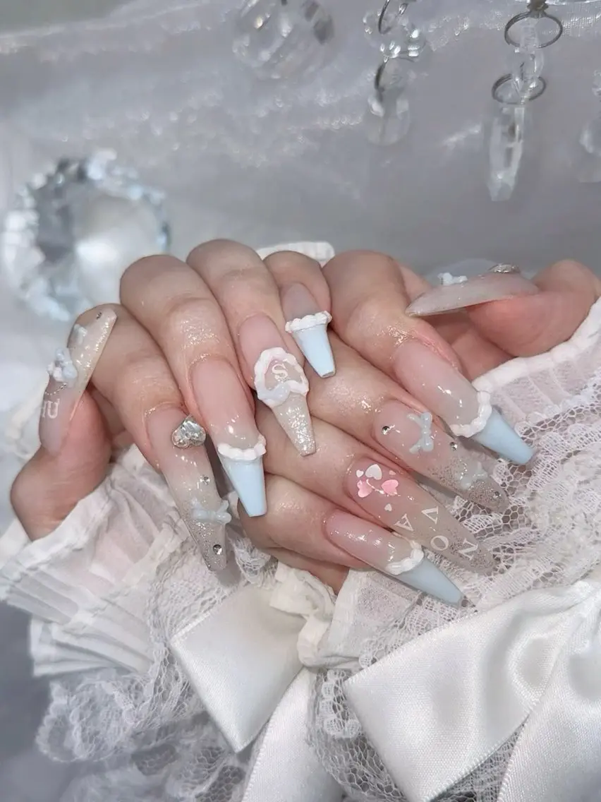 ネイル フレンチネイル ガーリー ガラスフレンチ 氷ネイル・うるうるネイル キラキラネイル ハンドネイル JOSIE nail studioのネイルデザイン