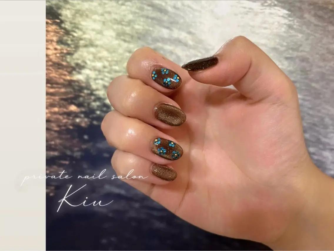 ネイル ジェルネイル ミラーネイル ニュアンスネイル オフィスネイル ショートネイル kiu nailsalonのネイルデザイン