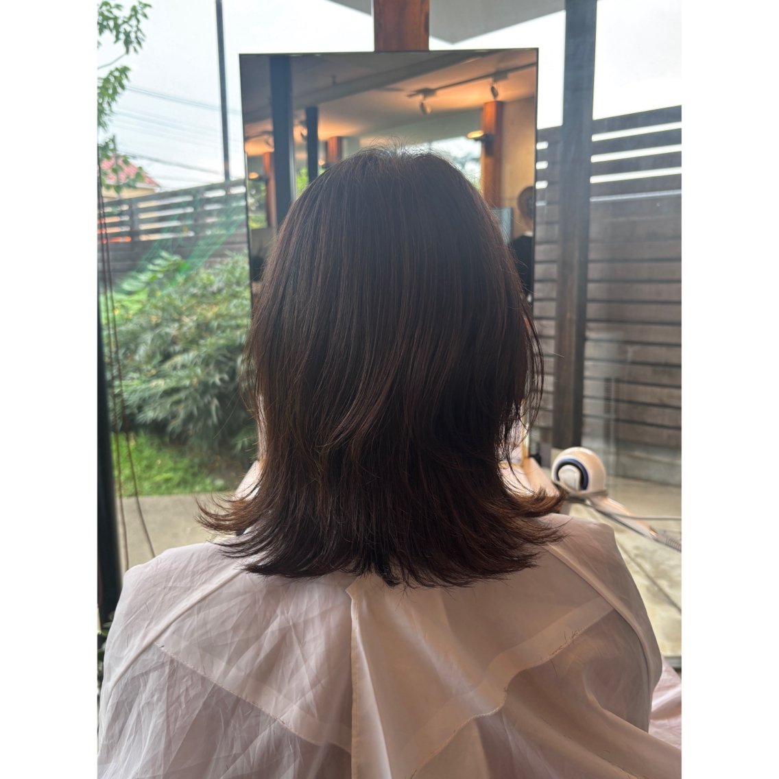 ミディアム レイヤーカット 飯島 真心のヘアスタイル
