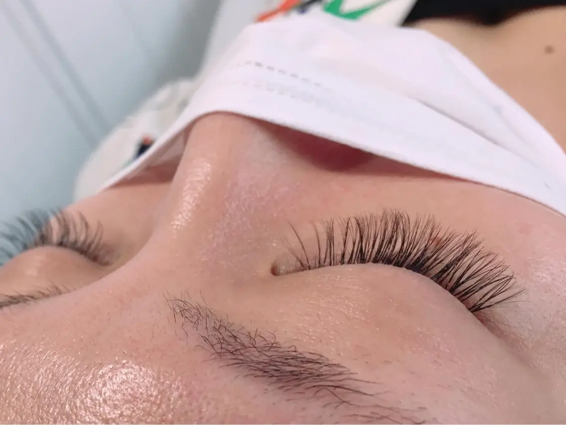 マツエク・マツパ ボリュームラッシュ Eyelash MAVIEのマツエク・マツパデザイン