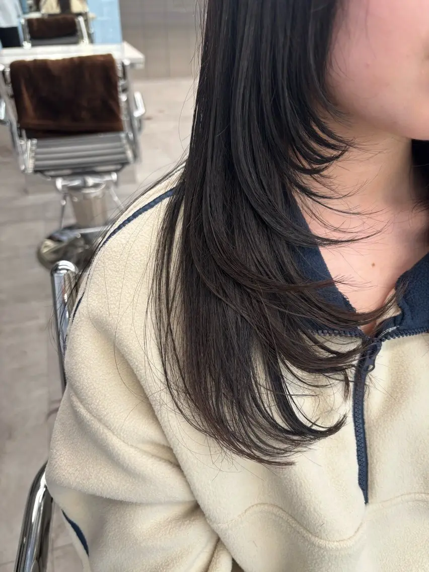 ロング 佐藤 莉子のヘアスタイル