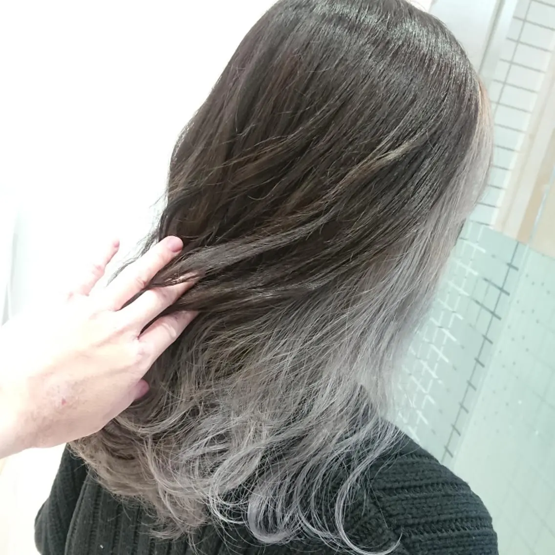ミディアム カラー ブリーチ ケアブリーチ インナーカラー あらげ 🌈推しカラー🌈ᵕのヘアスタイル