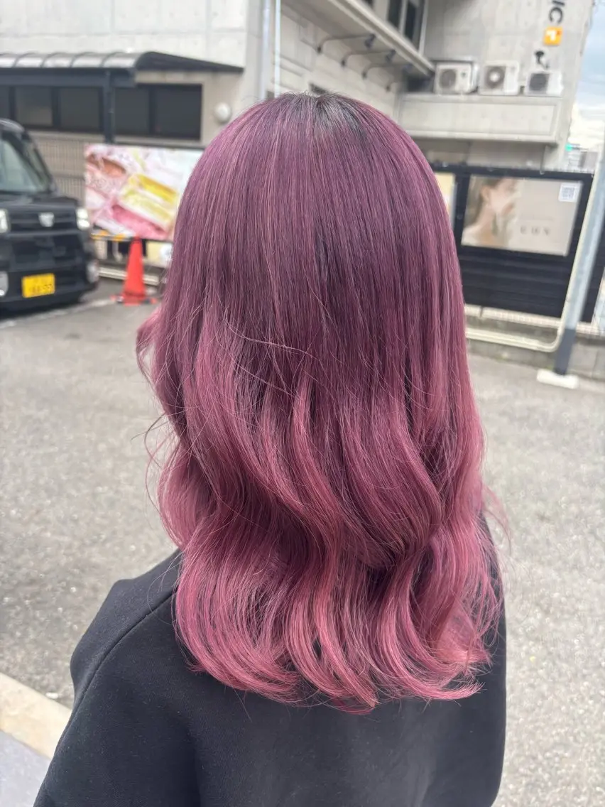 セミロング カラー ブリーチ ラベンダーカラー ラベンダーピンク ピンクカラー ヘアカラー トリートメント tastydoor/ rioのヘアスタイル