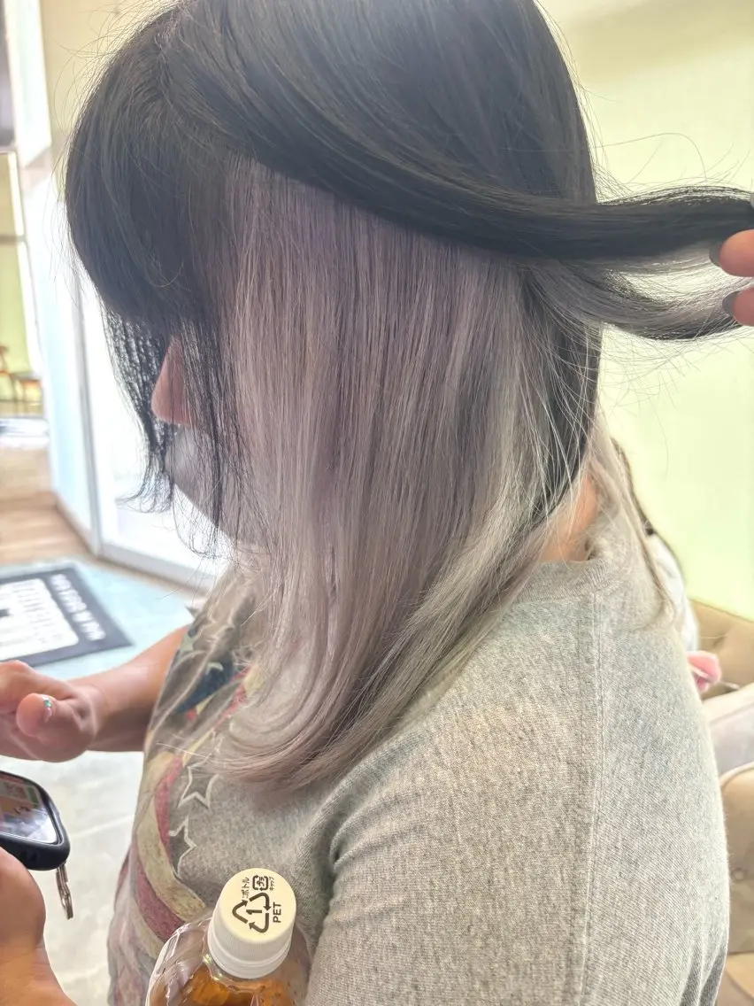 セミロング カラー ハイトーンカラー オレンジ シルバー ヘアカラー 🫧古田 穂香🫧パーマモデルのヘアスタイル