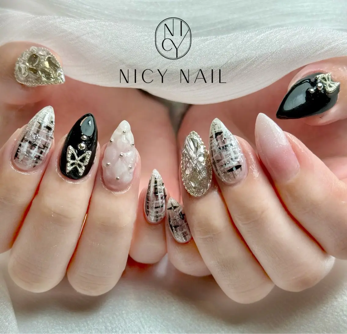 ネイル アートネイル オーロラネイル ブルー チークネイル フットネイル ハンドネイル NICY NAIL 池袋のネイルデザイン