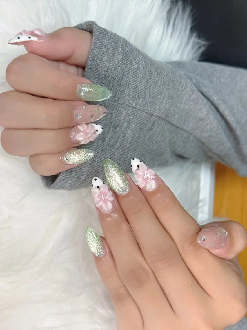 ネイル 持ち込み ハンドネイル タナカ フォンのネイルデザイン