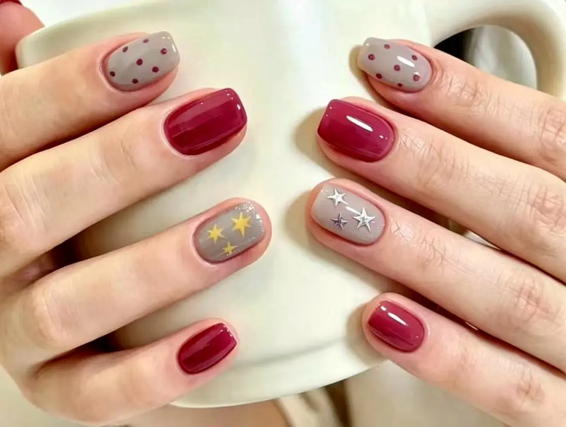 ネイル アートネイル オーロラネイル チークネイル 長さ出し フレンチネイル ハンドネイル Yumi Nail Seiのネイルデザイン