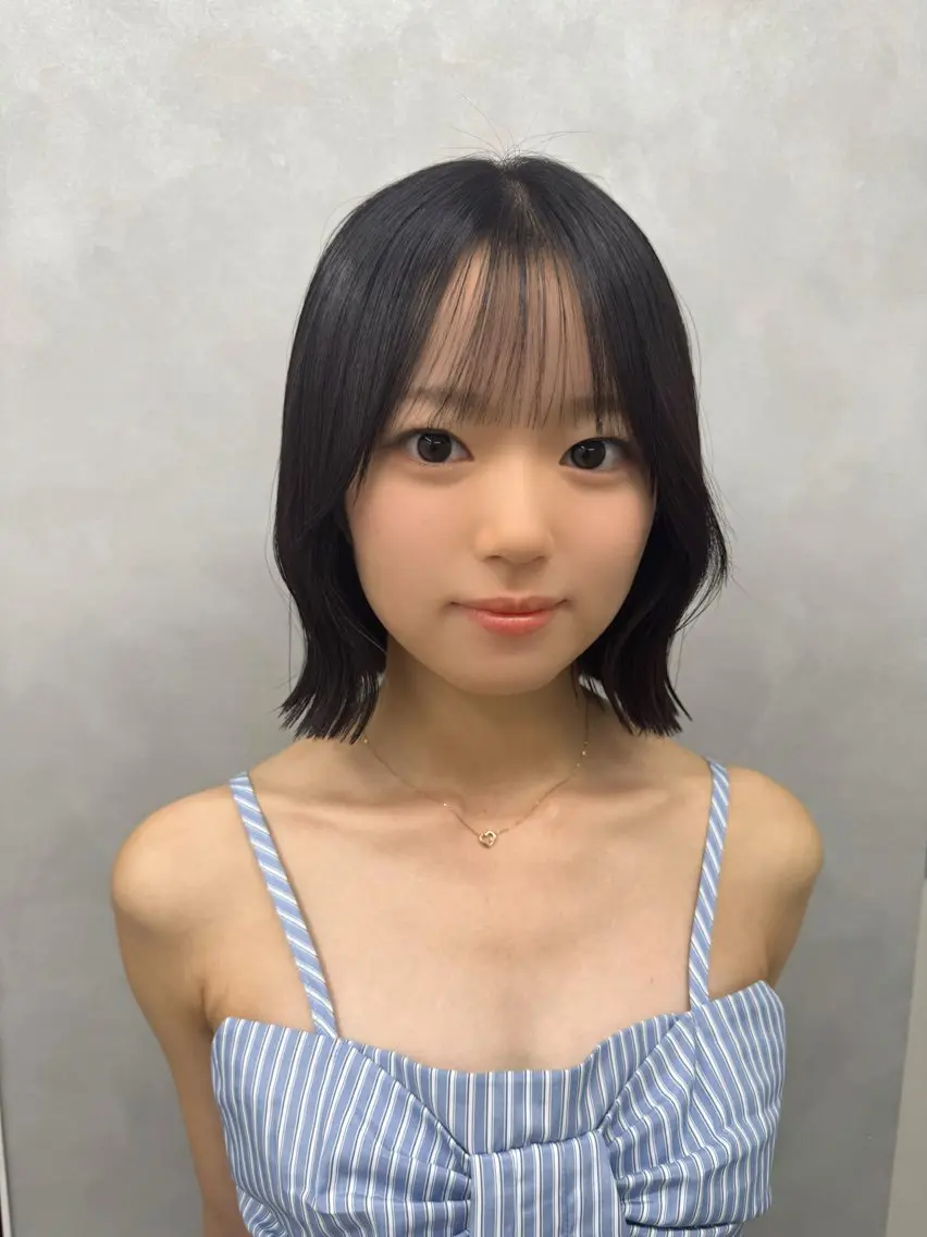 ショート ボブ 顔周りカット 縮毛矯正 カット 縮毛矯正 トリートメント 透明感カラー ボブ ミディアム 齊木勇人のヘアスタイル