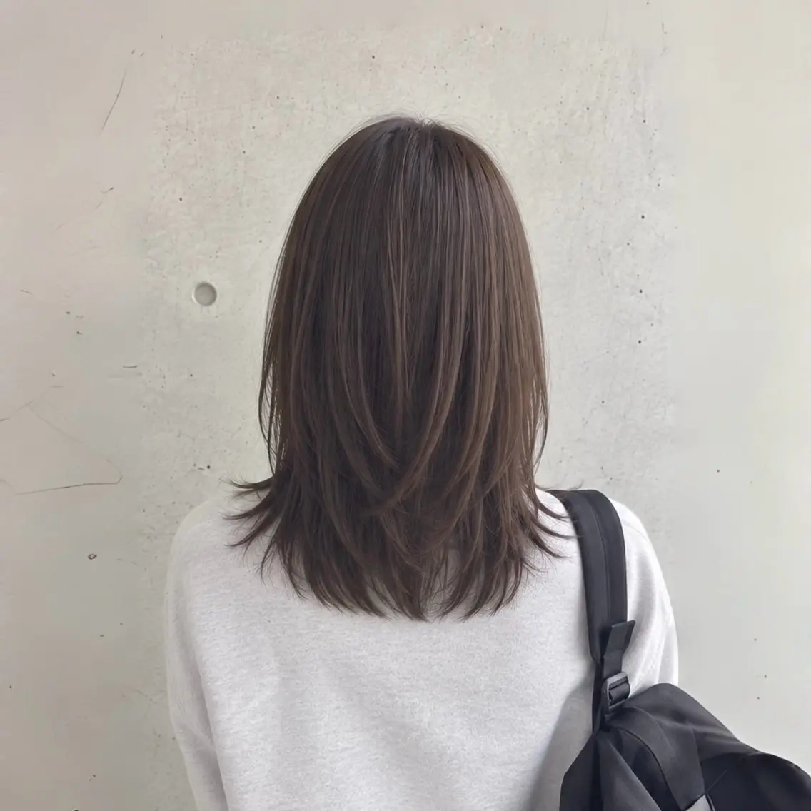 ミディアム ミディアムレイヤー レイヤーカット カット ヘアカラー トリートメント 《期間限定価格》 ミディアムレイヤーのヘアスタイル