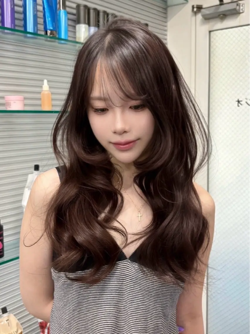 セミロング チョコレートブラウン くびれヘア 韓国風ヘア レイヤーカット ヘアカラー トリートメント SEIRA 透明感 ☆トレンドヘア☆のヘアスタイル