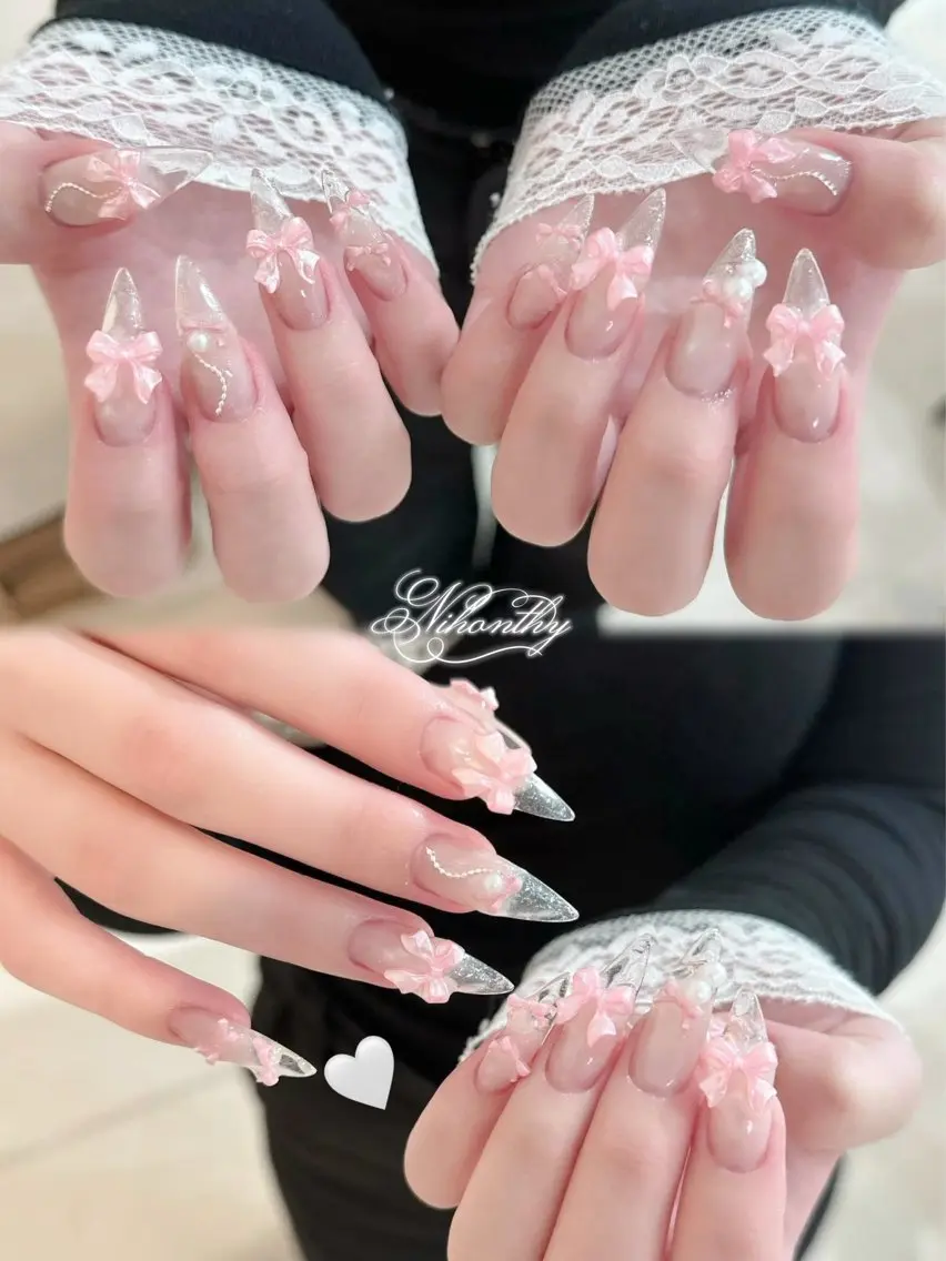 ネイル チークネイル ドット フットネイル フレンチネイル グラデーション ハンドネイル ハンドケア Nihonthy Nail 新宿のネイルデザイン