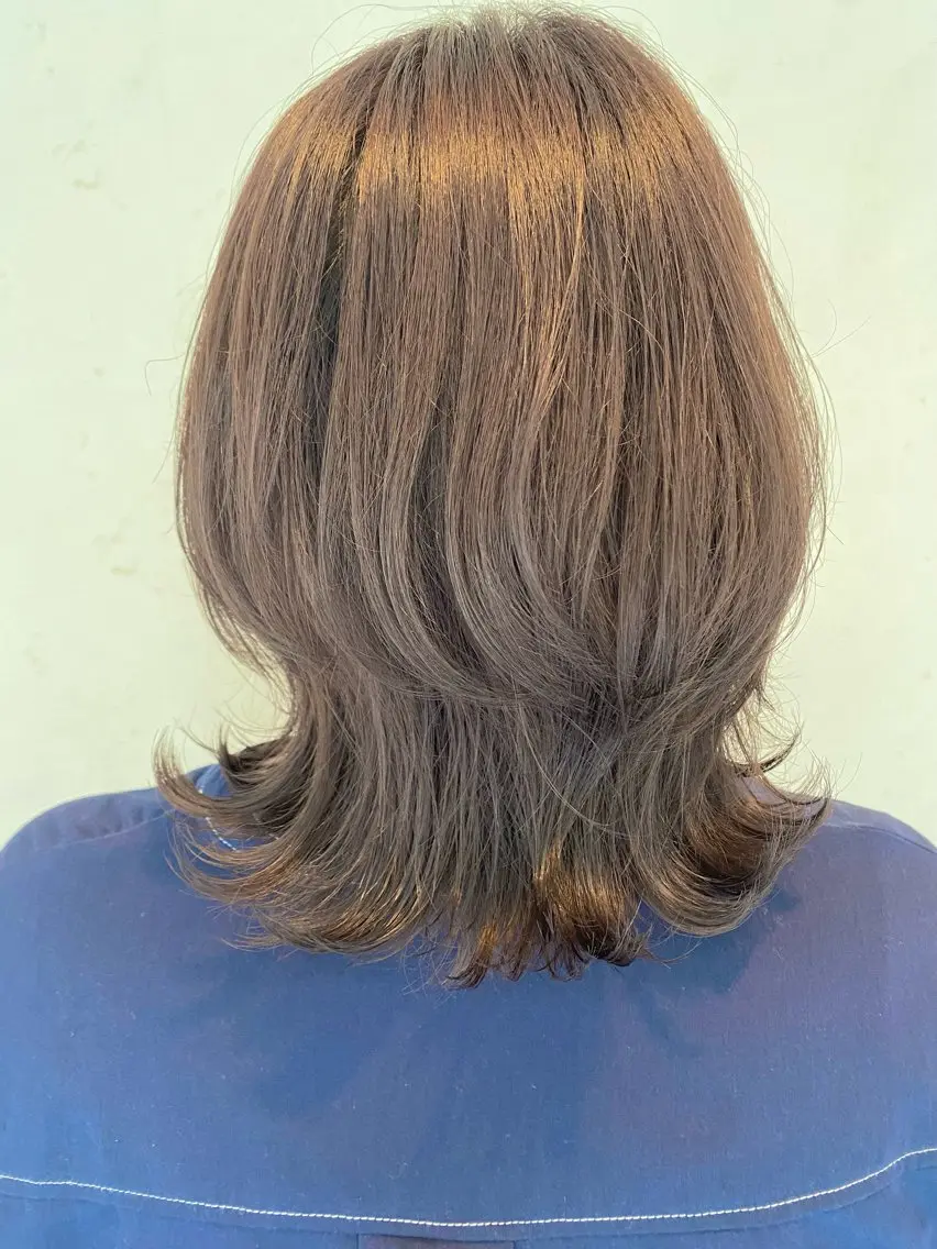 ミディアム カラー 伊藤 さやかのヘアスタイル