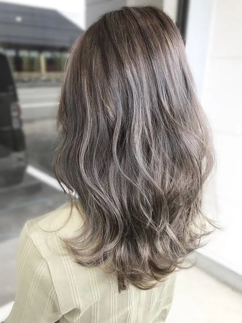 ロング カラー ブリーチ カット ヘアカラー 艶カラー/縮毛矯正／ 鴨川育弥のヘアスタイル