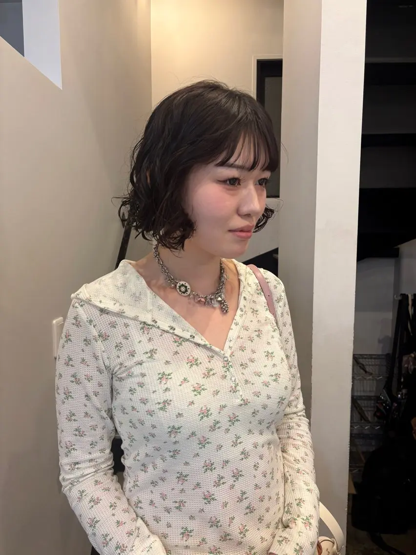 ミディアム パーマ miyabi🌙 大阪／梅田艶カラーのヘアスタイル