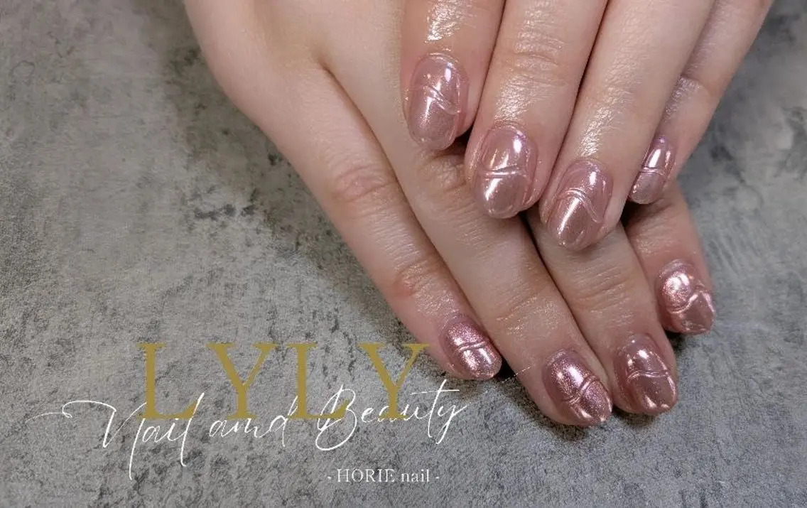 ネイル ミラーネイル LYLY ✾ai✾のネイルデザイン