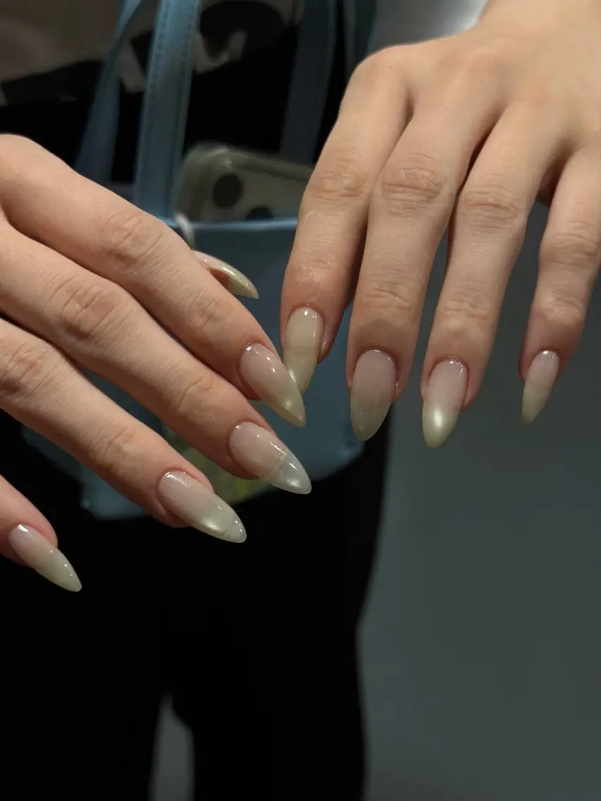 ネイル ハンドネイル with hues AYAのネイルデザイン
