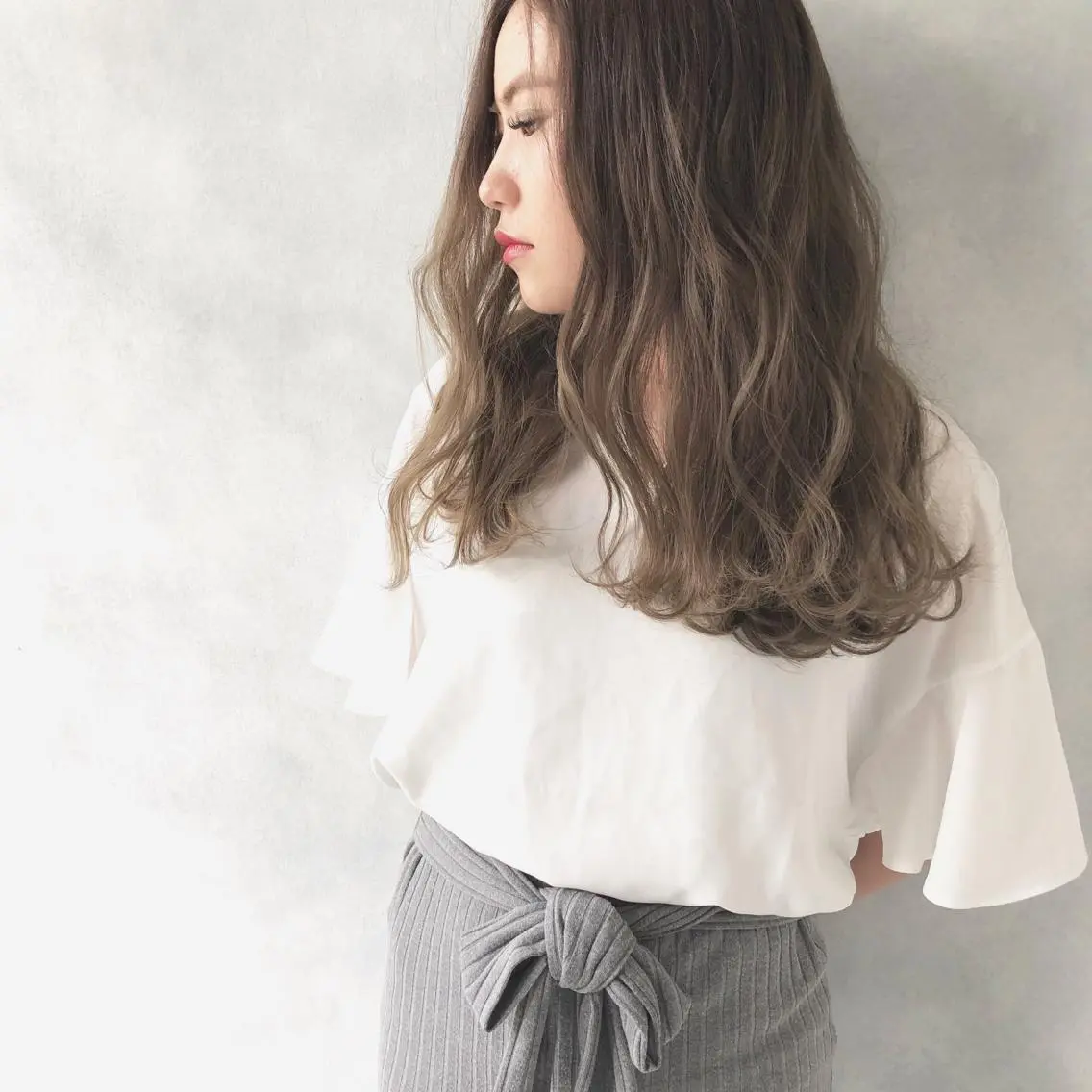 セミロング ハイライト ヘアカラー トリートメント 小澤大輔 YOLO hairのヘアスタイル