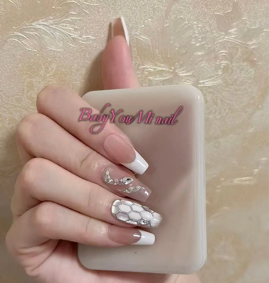 ネイル オーロラネイル フラワーネイル フットネイル フレンチネイル ジェルネイル ハンドネイル BabyYouMi nailのネイルデザイン