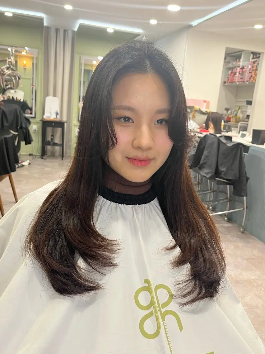 ロング 本場韓国ヘア🪽 Yenaイェナのヘアスタイル