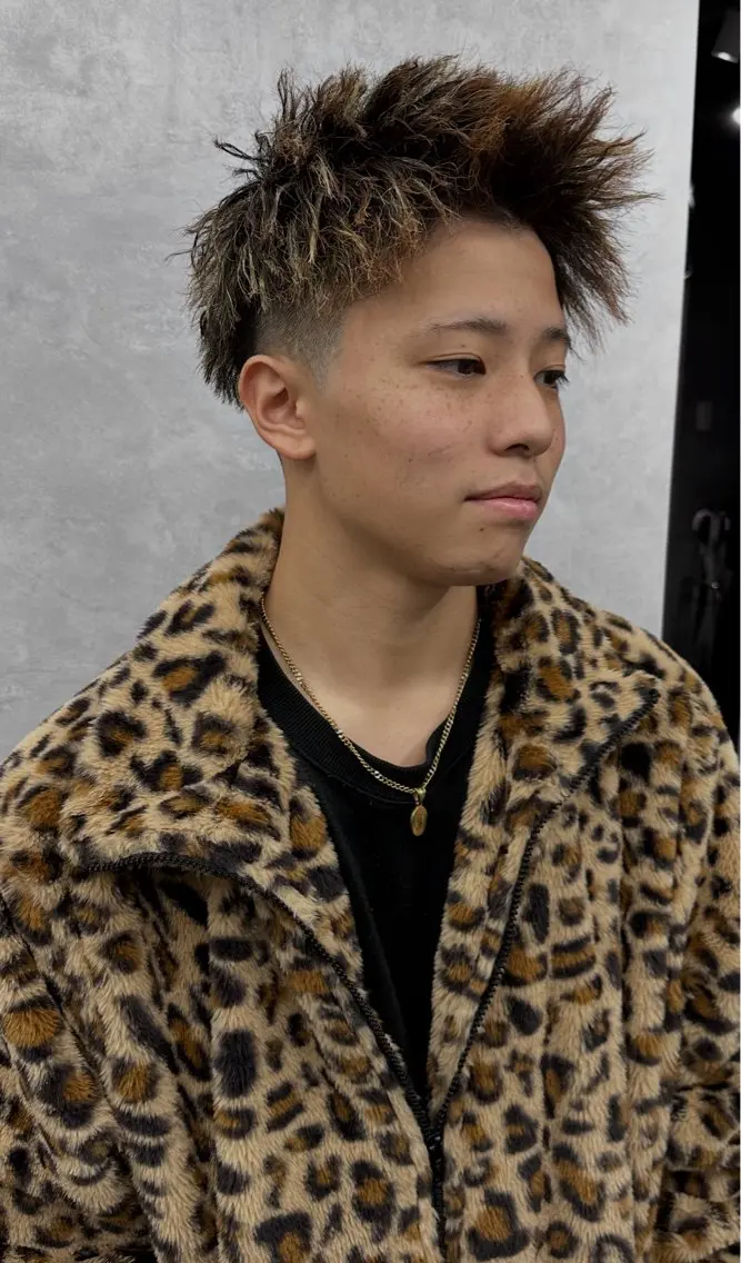 ショート カラー パーマ 石川 琉星のヘアスタイル