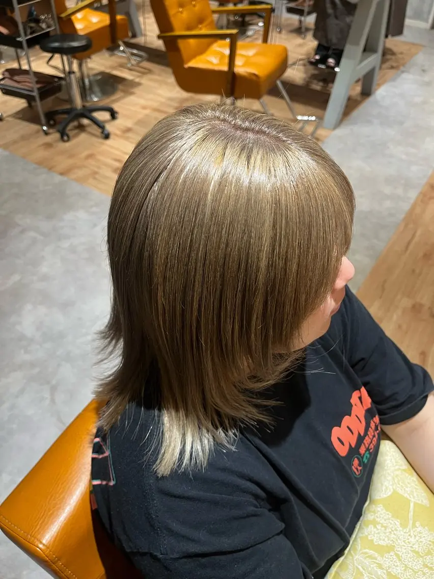 ミディアム カラー ブリーチ イルミナカラー トリートメント Saya/ショート/ ボブ /大阪/梅田のヘアスタイル