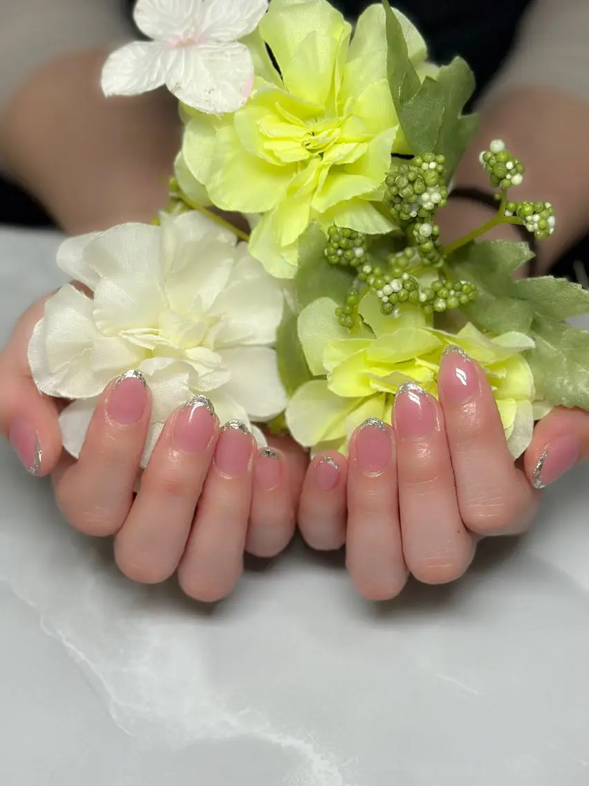 ネイル フレンチネイル ガラスフレンチ nyasu nailのネイルデザイン