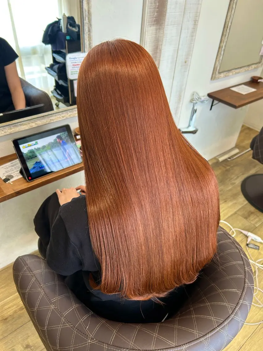 ロング カラー ブリーチ ダブルカラー ブリーチなしカラー オレンジ ヘアカラー トリートメント 冨田 果歩のヘアスタイル
