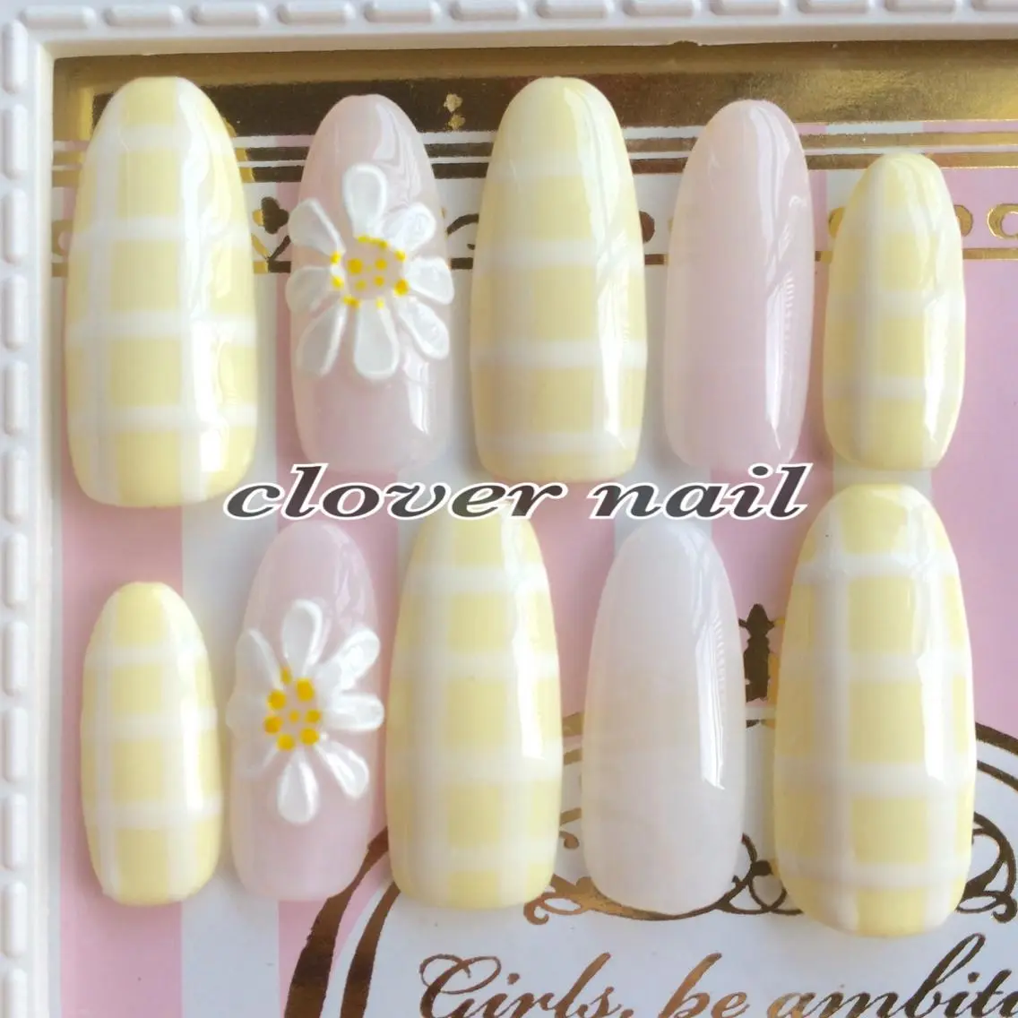 ネイル clover nailのネイルデザイン