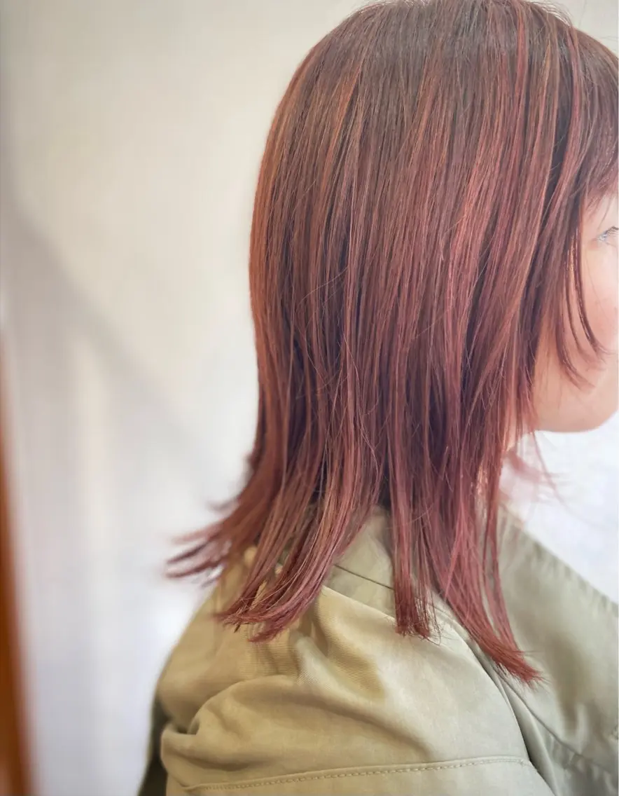 カラー 秋谷 伸江のヘアスタイル