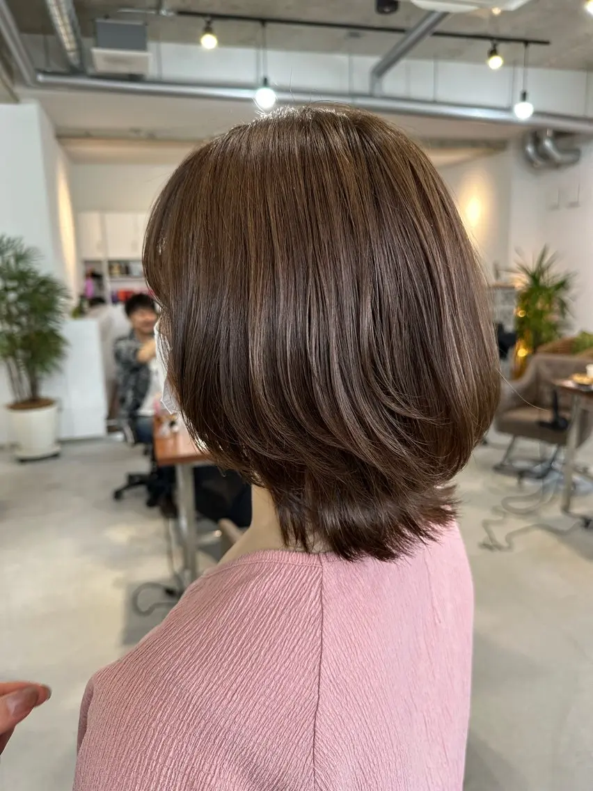 ミディアム レイヤーカット カット ヘアカラー トリートメント カイリ /レイヤーカットのヘアスタイル
