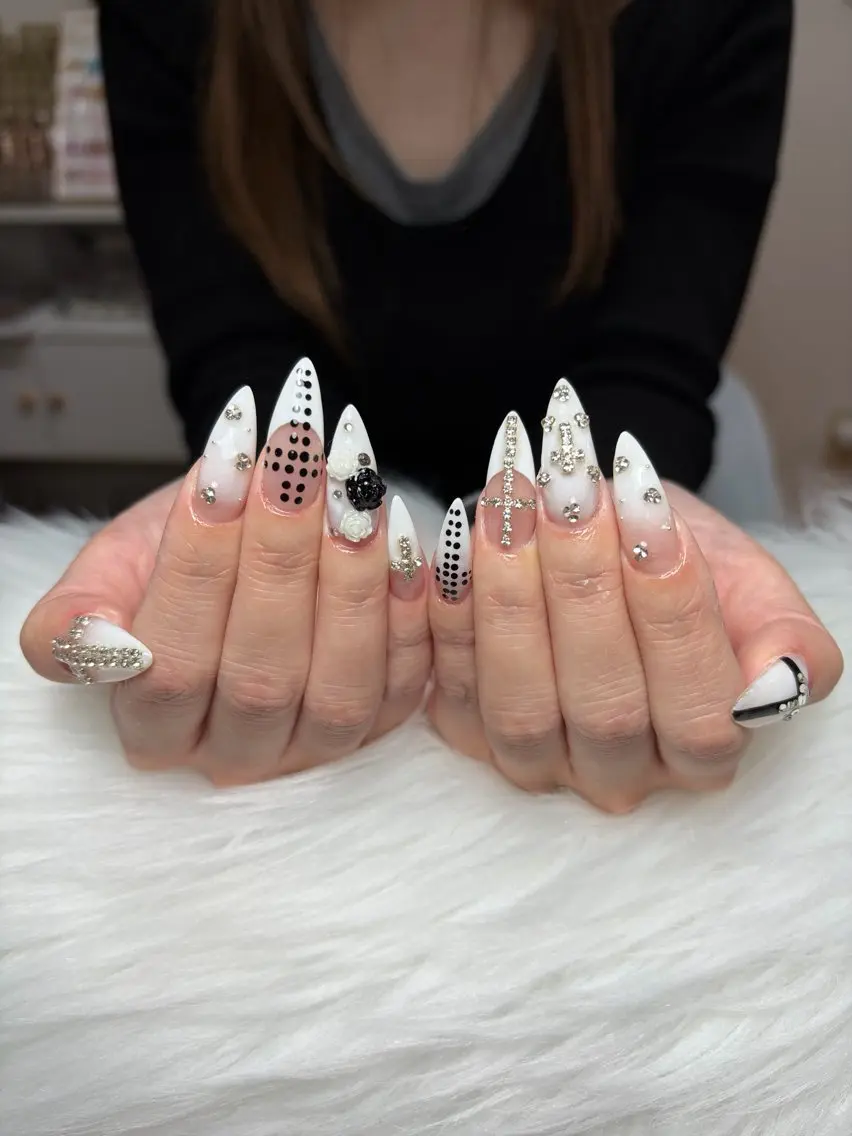 ネイル アートネイル 長さ出し ジェルネイル マグネットネイル ニュアンスネイル ハンドネイル Cloudy Chan Nailのネイルデザイン