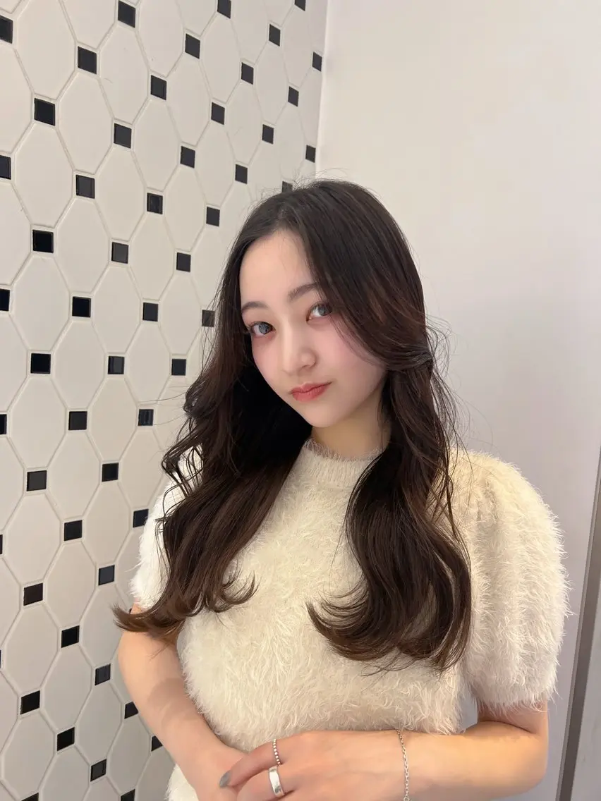 セミロング カラー ヘアアレンジ ヘアカラー トリートメント 顔周り/透明感/銀座 🩵rinoのヘアスタイル