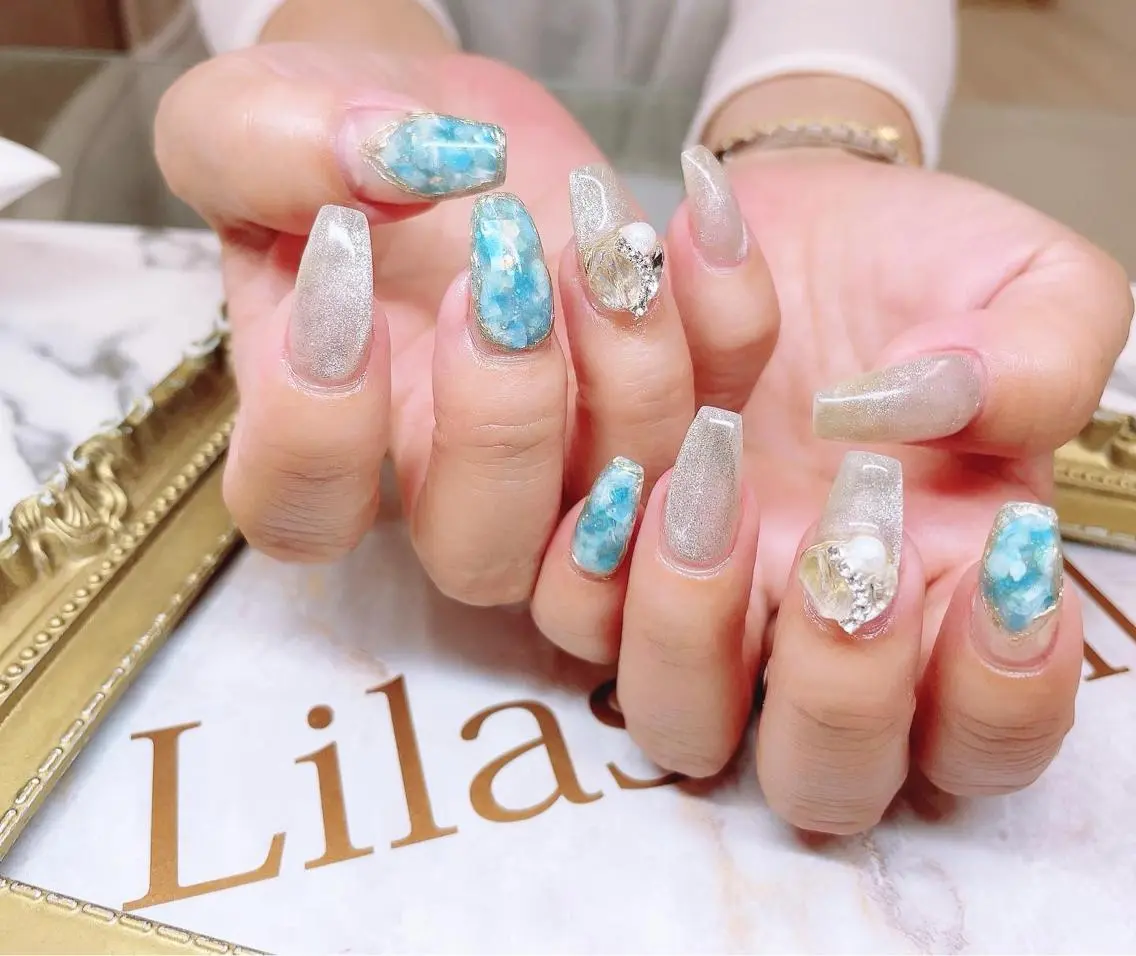 ネイル ブルー ジェルネイル ハードジェル キラキラネイル ロングネイル Lilas Nailのネイルデザイン
