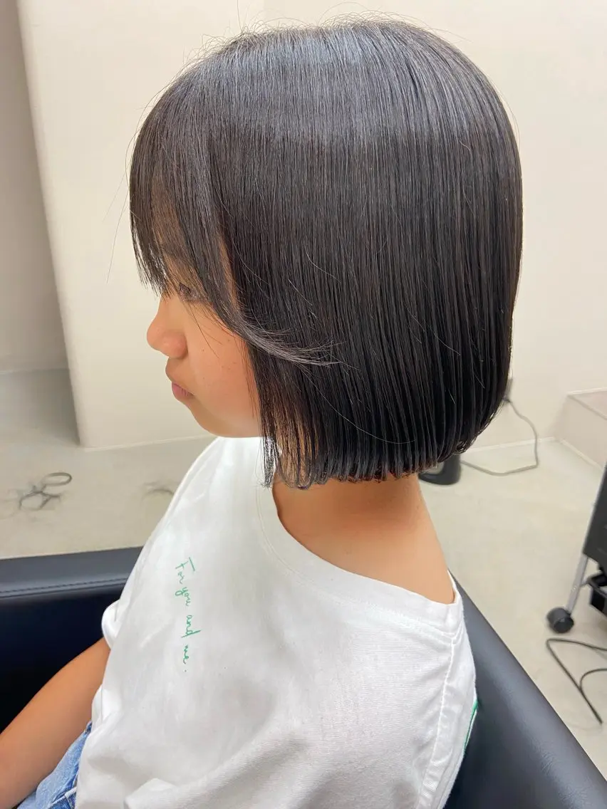 ミディアム ボブ 艶髪矯正|ダイオウ シュナのヘアスタイル