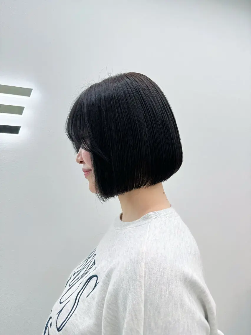 ショート カラー ヘアアレンジ 縮毛矯正🤍 ボブ/ HIKARIのヘアスタイル